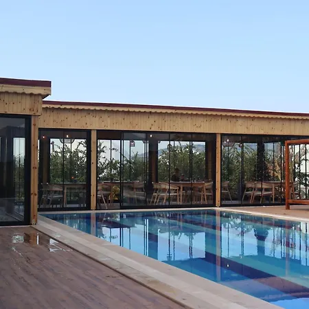 Mandalin Glamping Hotel *